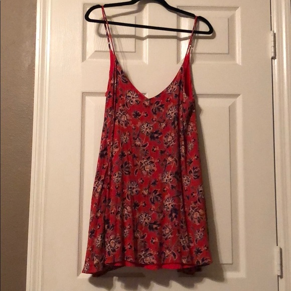 Red tunic floral - Picture 1 of 1